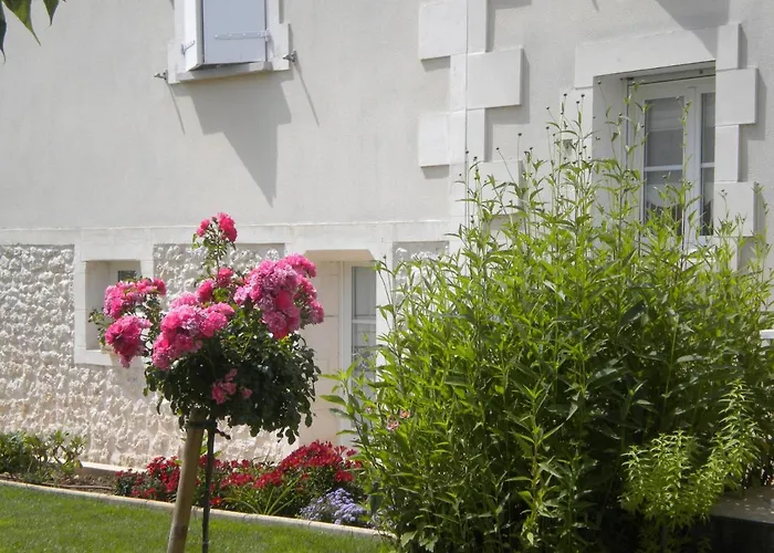 Au Paradis Des Hotes Pensión Fouras