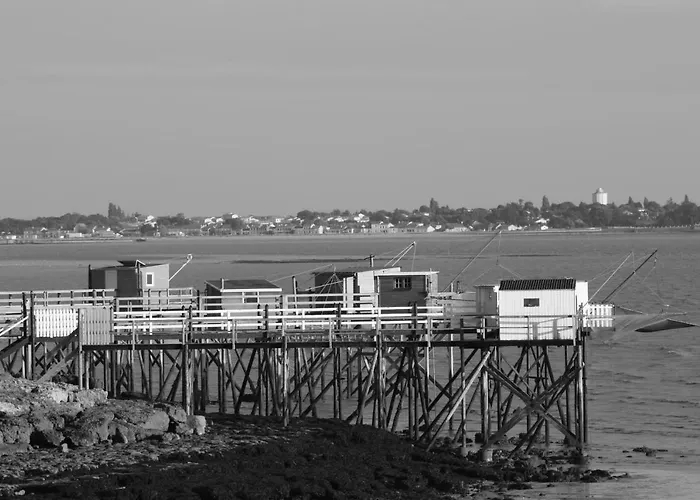 Au Paradis Des Hotes Pensión Fouras